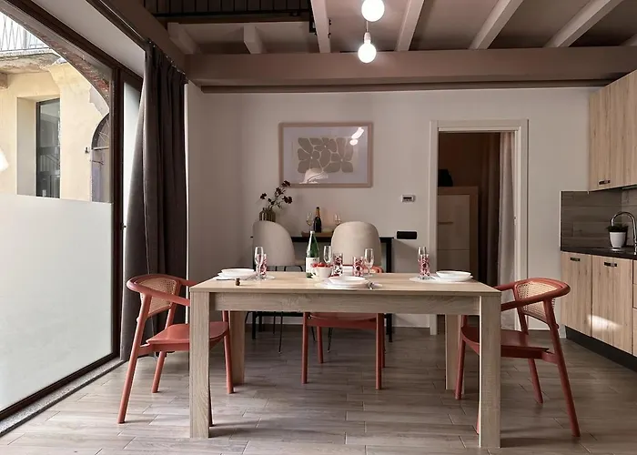 The Hangar Loft - Leonoardo, Center & Parking דירה *