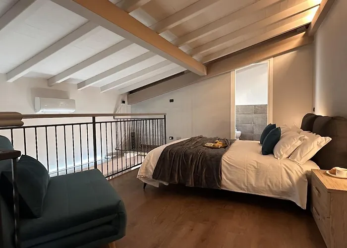 The Hangar Loft - Leonoardo, Center & Parking דירה ססטו קלנדה