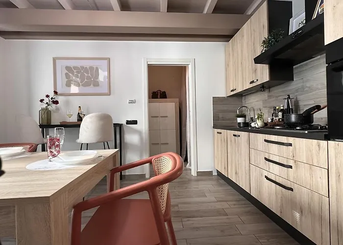 The Hangar Loft - Leonoardo, Center & Parking דירה