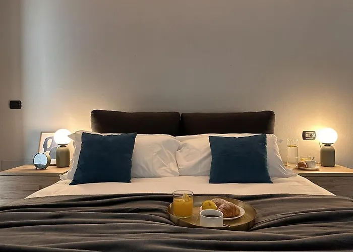 The Hangar Loft - Leonoardo, Center & Parking דירה *