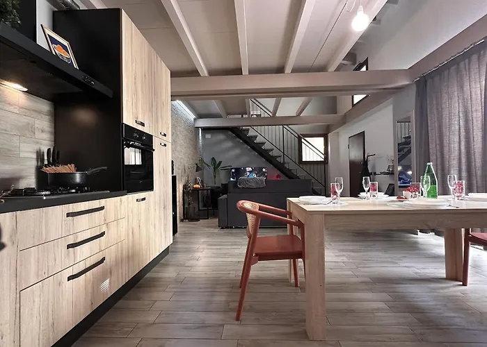 דירה The Hangar Loft - Leonoardo, Center & Parking ססטו קלנדה