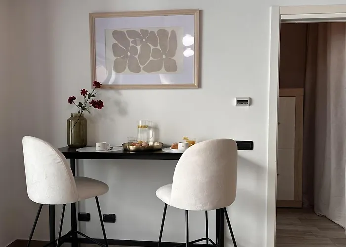 The Hangar Loft - Leonoardo, Center & Parking דירה *